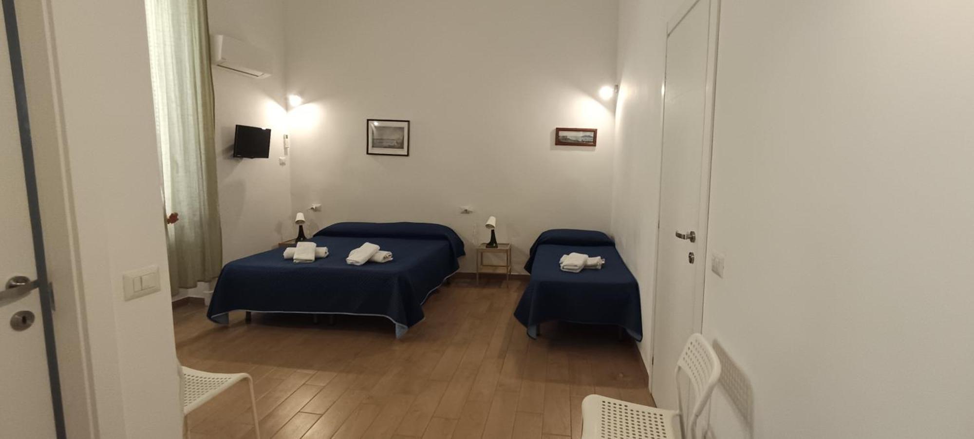 Casa Laura Oliva Mancini Bed & Breakfast Napoli Eksteriør bilde
